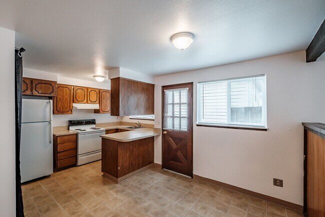 Building Photo - 415-01 Krasilovsky