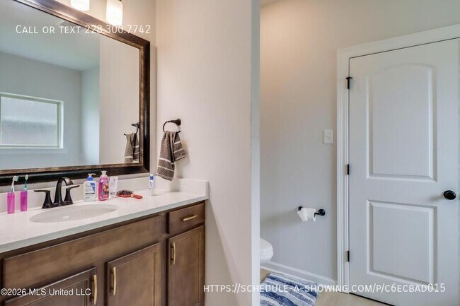 Building Photo - 11415 Oak Alley Dr