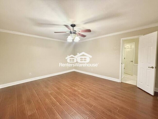 Building Photo - Beautiful home in well established neighbo...