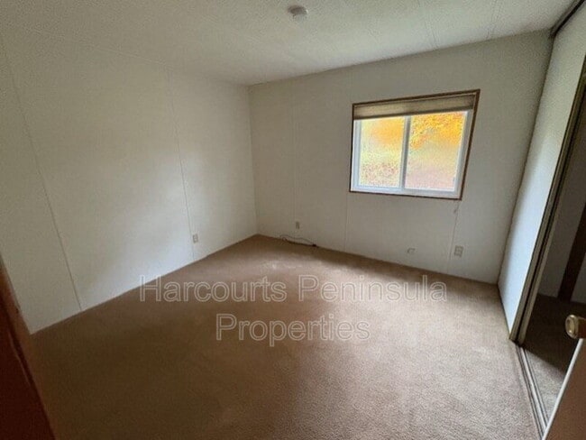 Building Photo - 8371 WA-303