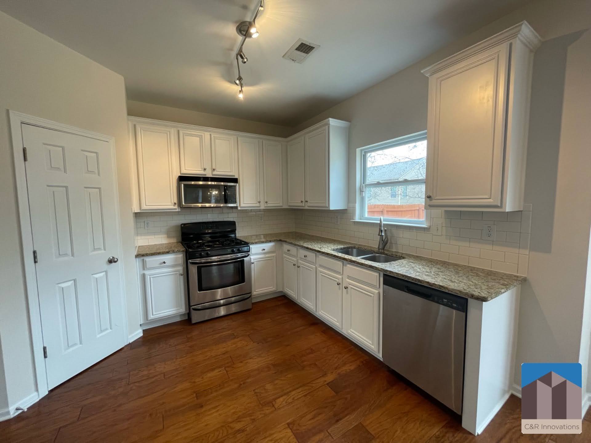 Building Photo - 4205 Pointe Vecchio Cir