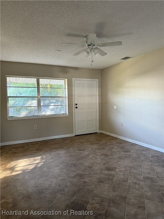 Building Photo - 1442 N Melrose Dr