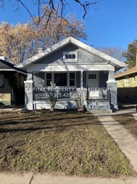 Building Photo - Recently Remodeled 2 Bedroom Home