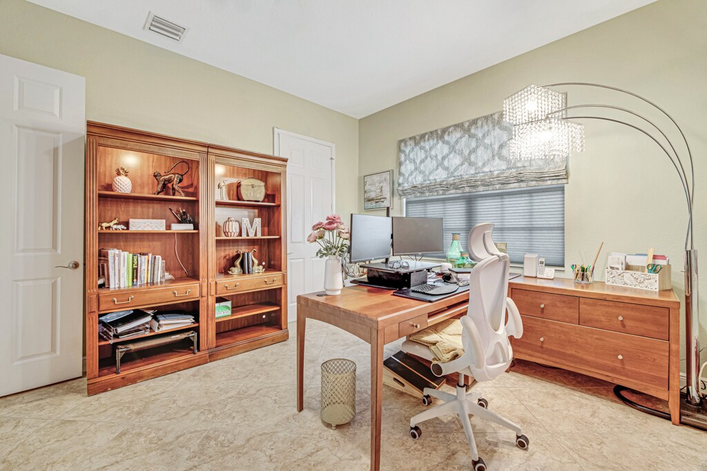 Building Photo - 9773 Bowline Dr