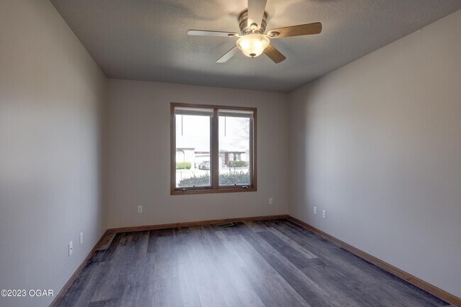 Building Photo - 119 W Briarbrook Ln
