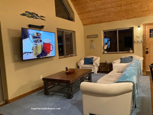 Building Photo - 13391 Sunny Slope Rd