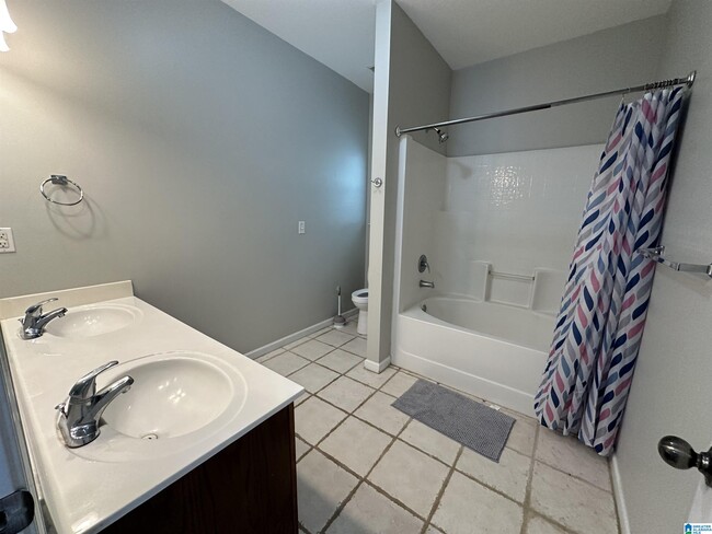 Building Photo - 1103 Castlemaine Dr