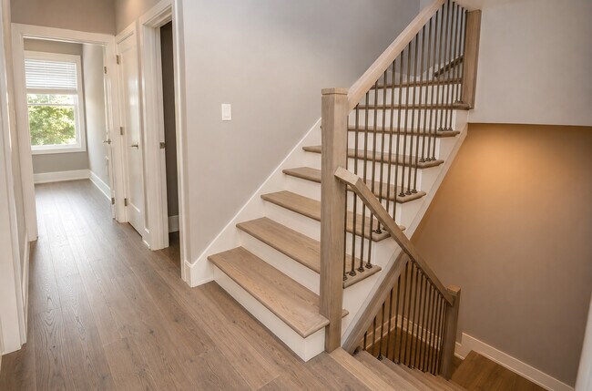 Building Photo - 4318 S Drexel Blvd