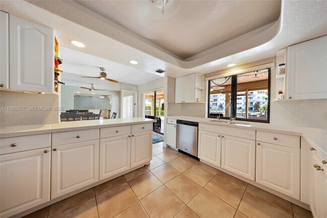 Building Photo - 2752 NE 3rd St