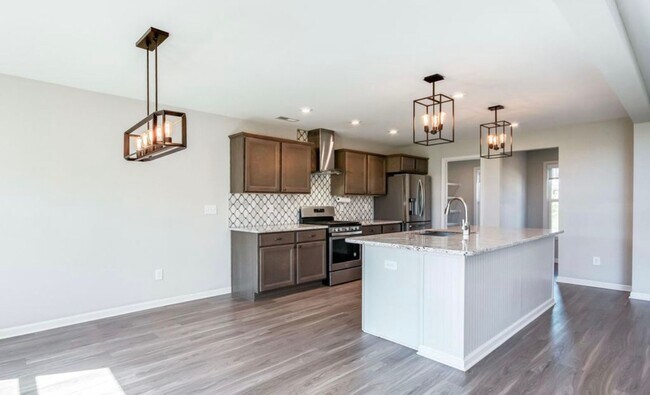 Building Photo - 15911 Long Meadow Way