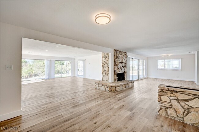 Building Photo - 3504 Pioneer Cir