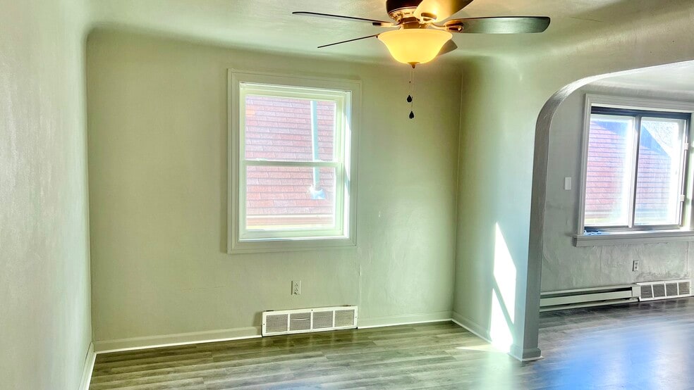 Dining Rm - 420 Taylor St