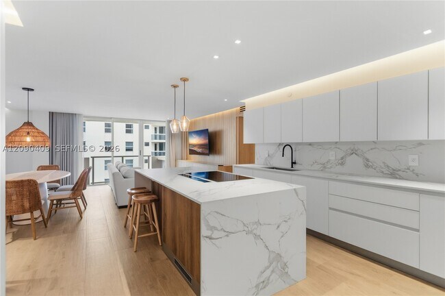 Building Photo - 9195 Collins Ave
