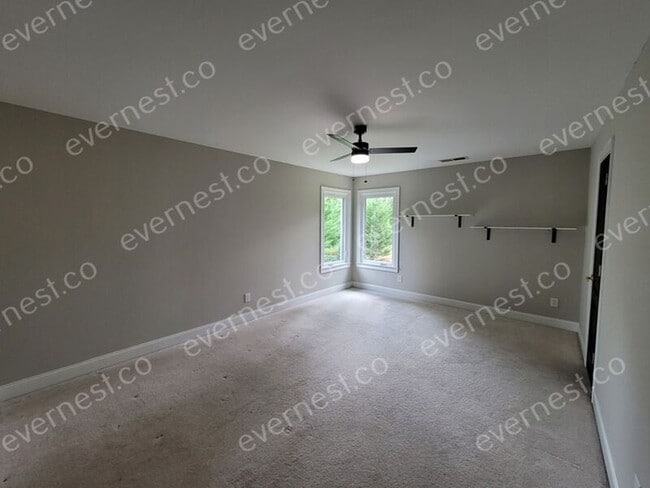 Building Photo - 398 Dunleven Manor Walk NE