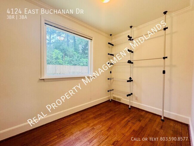 Building Photo - 4124 E Buchanan Dr