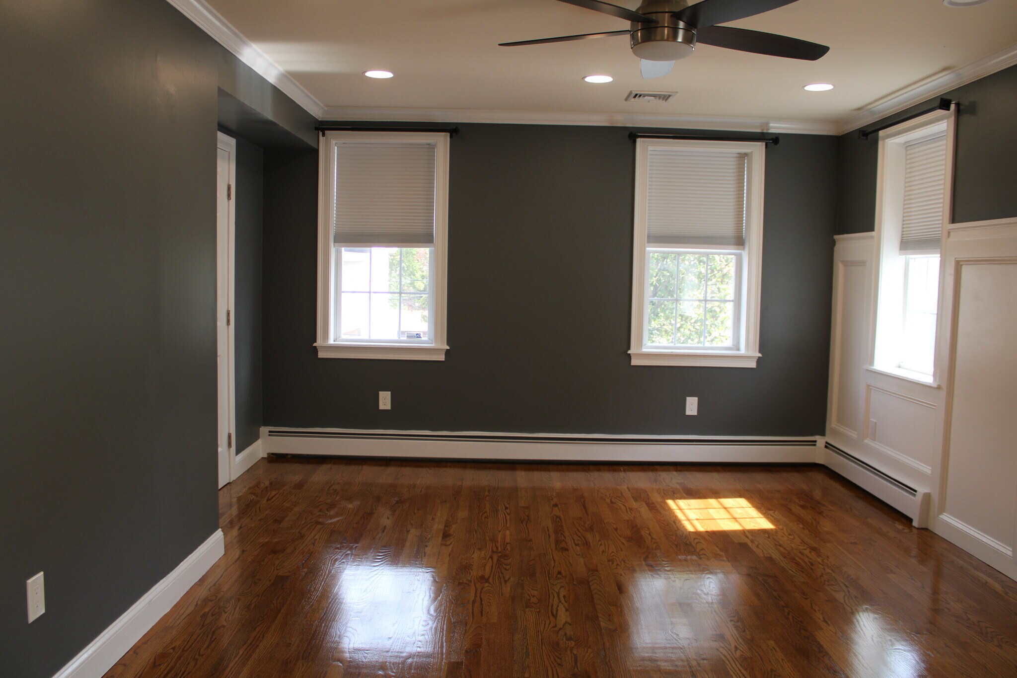 Building Photo - 33 Franklin St