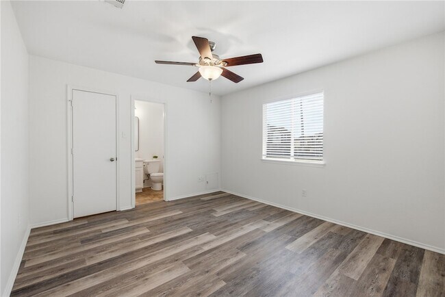 Building Photo - 4330 Spring Garden Dr