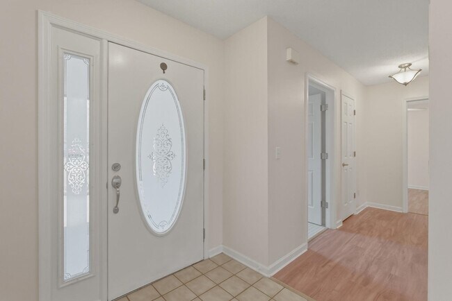 Building Photo - 100 Timberline Dr