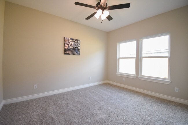 Building Photo - 516 Windy Way Dr