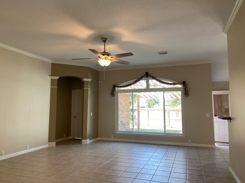 Building Photo - 19314 Colony Trail Ln