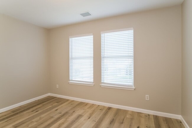 Building Photo - 17801 Powder Creek Dr