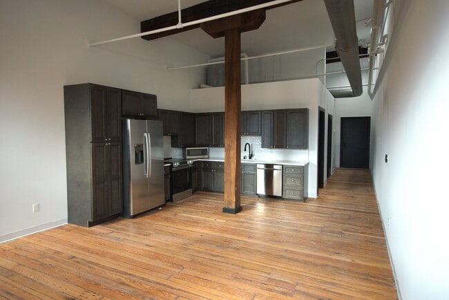 Building Photo - 2017 Chouteau Ave