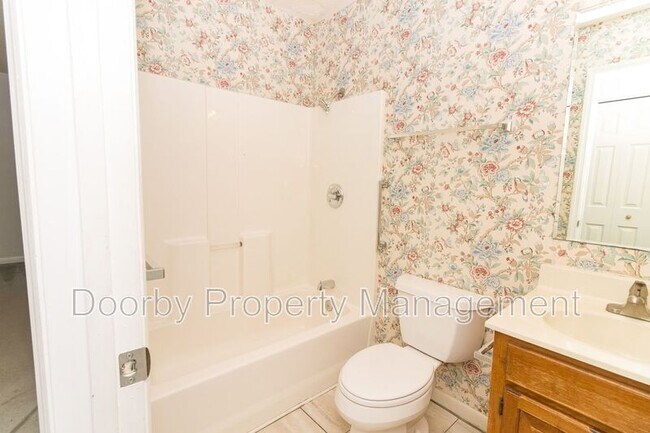 Building Photo - 6312 Harrison Ooltewah Rd