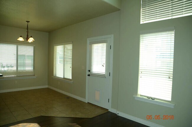 Building Photo - 10433 Sage Vista Way