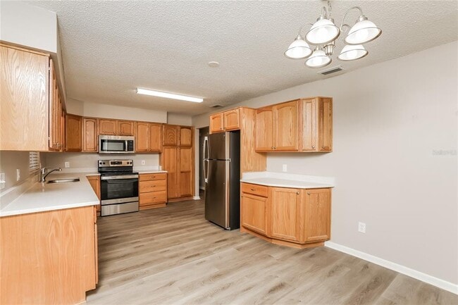 Building Photo - 690 Wells St