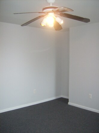 Building Photo - 1617 Christian St