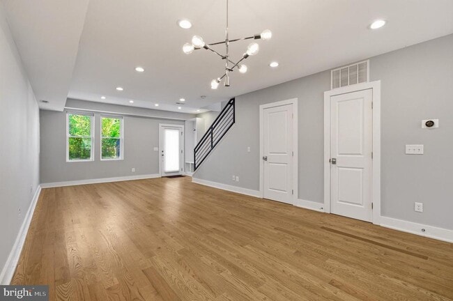 Building Photo - 925 Delafield Pl NW