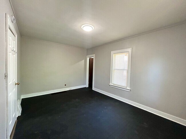 Building Photo - Maffett 2532/2534