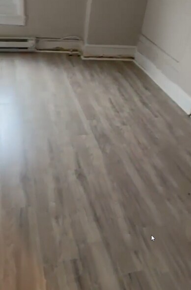 Building Photo - 127 West Airy Street