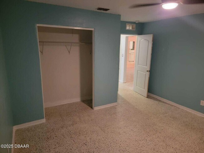 Building Photo - 1442 John Anderson Dr