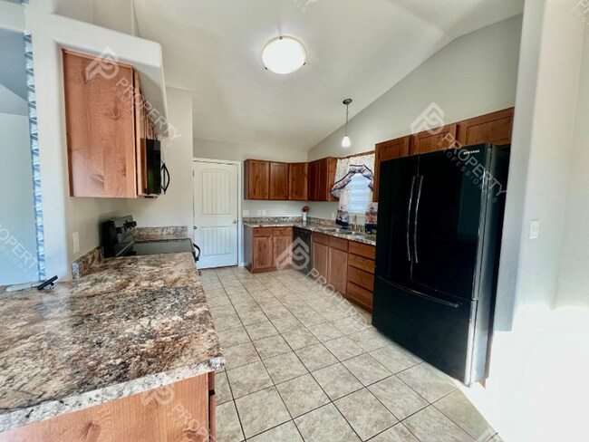 Building Photo - 358 Grullo Ln