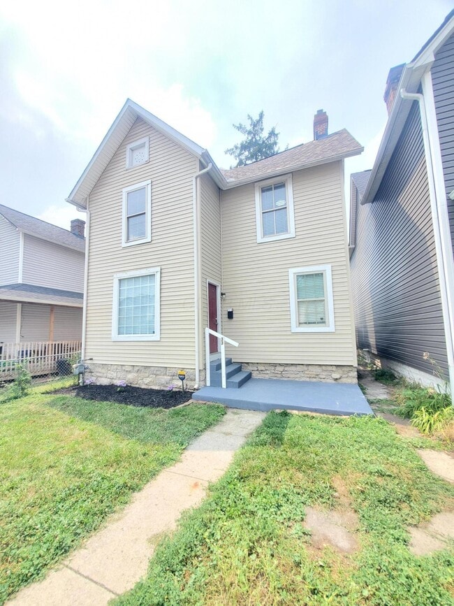 Building Photo - 33 S Cypress Ave