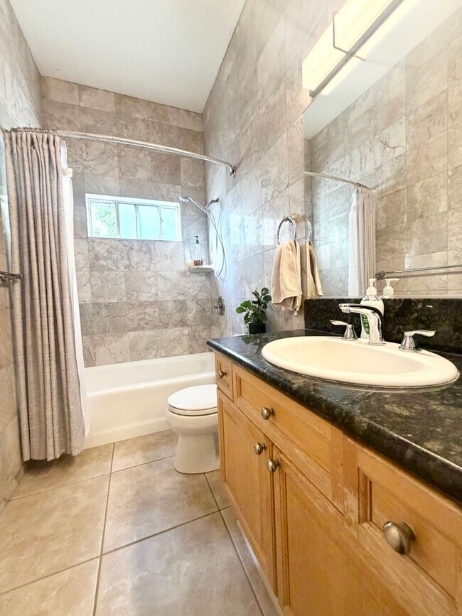 Building Photo - Spacious Modern Home with EV Charger, Solar & Gated 3-Car Garage