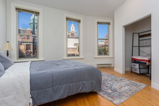 Building Photo - 132 State St