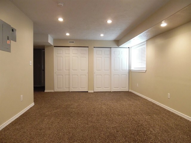 Building Photo - 1205 Princes Cir