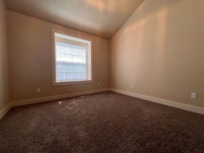 Building Photo - 5774 Parchment~Gorgeous Bristol Heights Home w/ Hardwood & Custom Cabinetry!