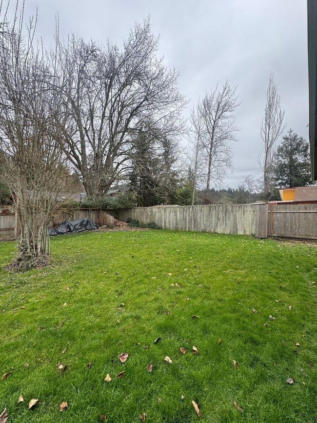 Building Photo - (HAR2) 2 Bedroom, 1 Bath Single Family Home