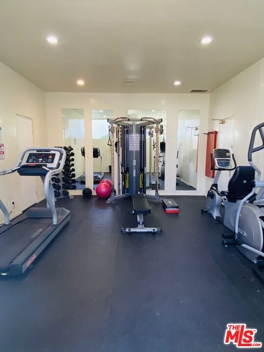 Building Photo - 4738 Park Granada