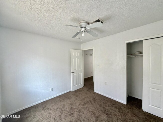 Building Photo - 12501 Sombra Fuerte Dr