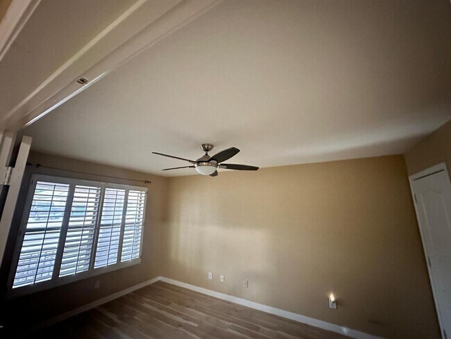 Building Photo - 3251 W Vista Bonita Dr