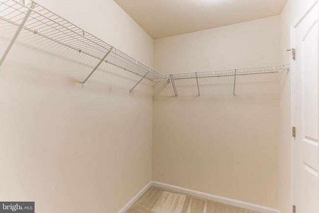 Building Photo - 25621 Pleasant Valley Rd