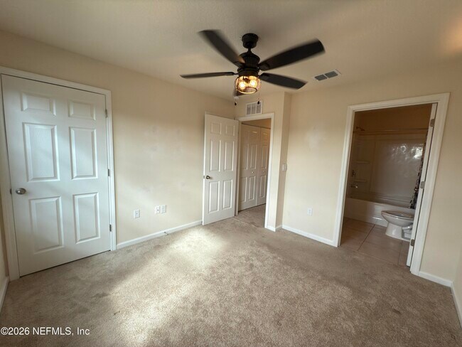 Building Photo - 82 Whispering Brk Dr