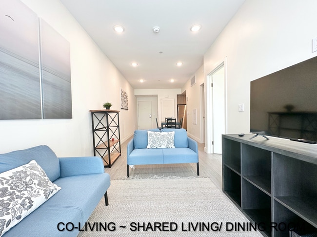 Building Photo - 1950 S Normandie Ave