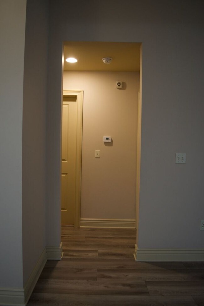 Building Photo - Marvelous 3 Bedroom House In Mill Creek Ma...