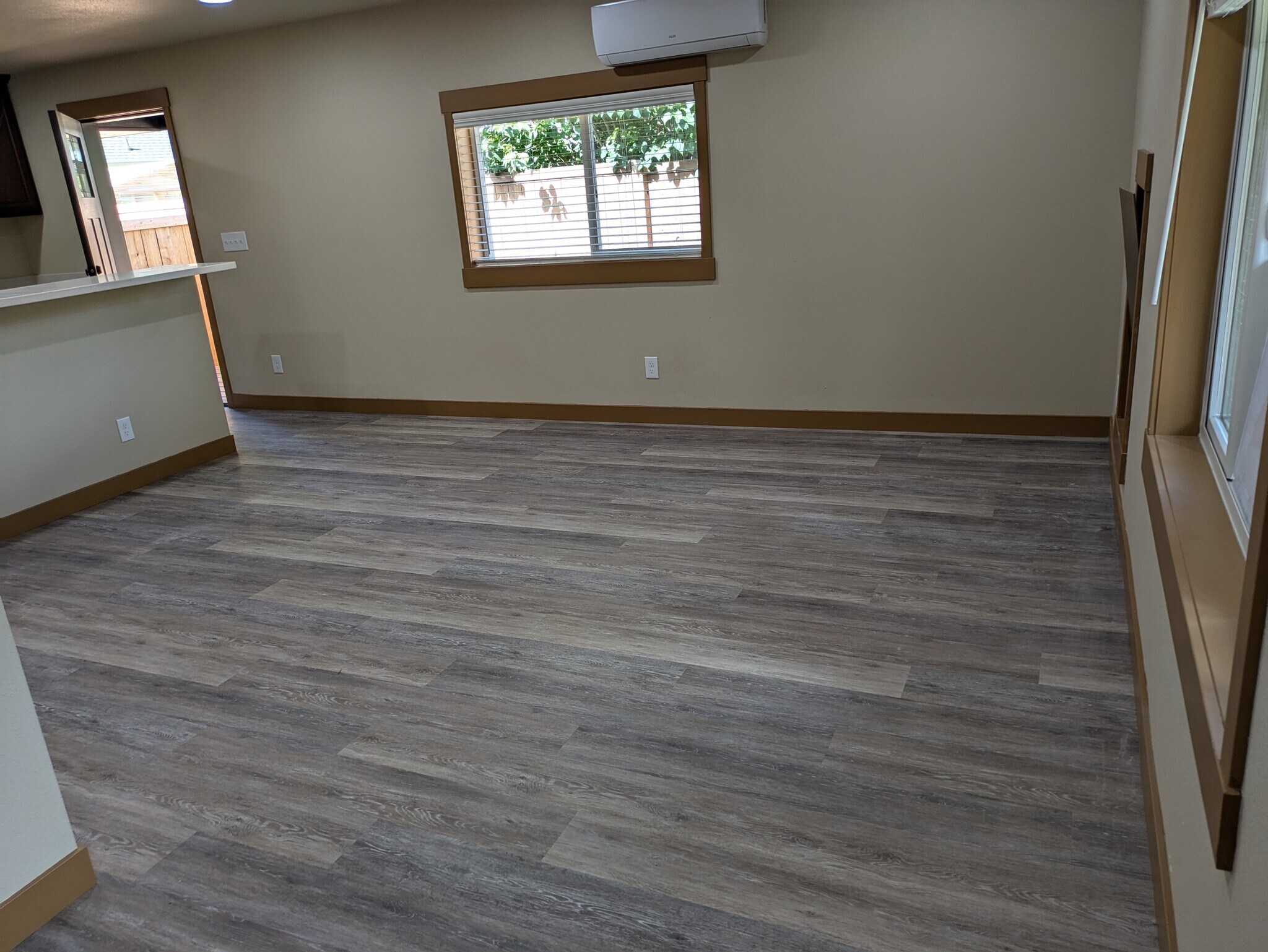 Spacious open area - 4309 13th Ave SE