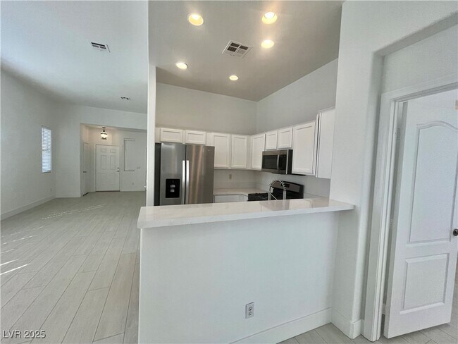 Building Photo - 10748 Tuscan Ct